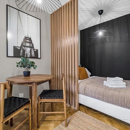 Park Sady Zoliborskie Modern Apartment وارسو المظهر الخارجي الصورة